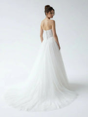 Charming A Line Strapless Tulle Lace Wedding Dresses