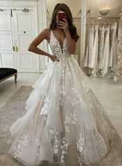 Elegant A Line V Neck Wedding Dresses with Appliques
