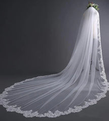 Spanish Vintage Inspired Cathedral Mantilla Veil