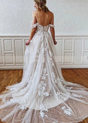 A Line Straps Sweetheart Wedding Dress with Lace Appliques