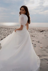 Charming A Line Square Neck Short Sleeves Wedding Dresses with Train