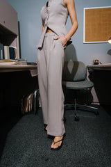 Carrie Pleated Trousers in Regular Taupe