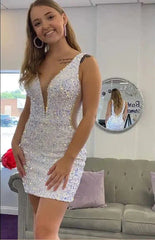 Sparkly Bodycon V Neck Navy Sequins Short Homecoming Dresses