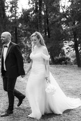 Sparkly Mermaid Off the Shoulder Sequins Wedding Dresses