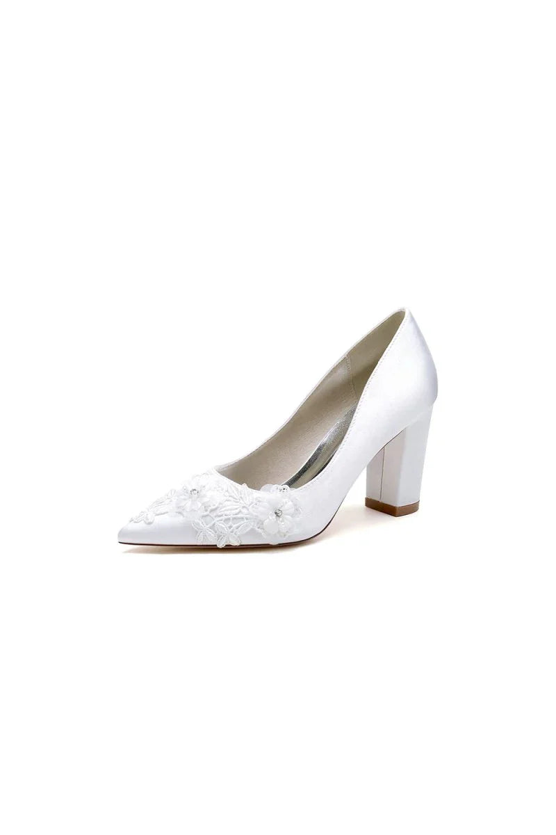 Sweet Pointed Toe Chunky Heels with Lace