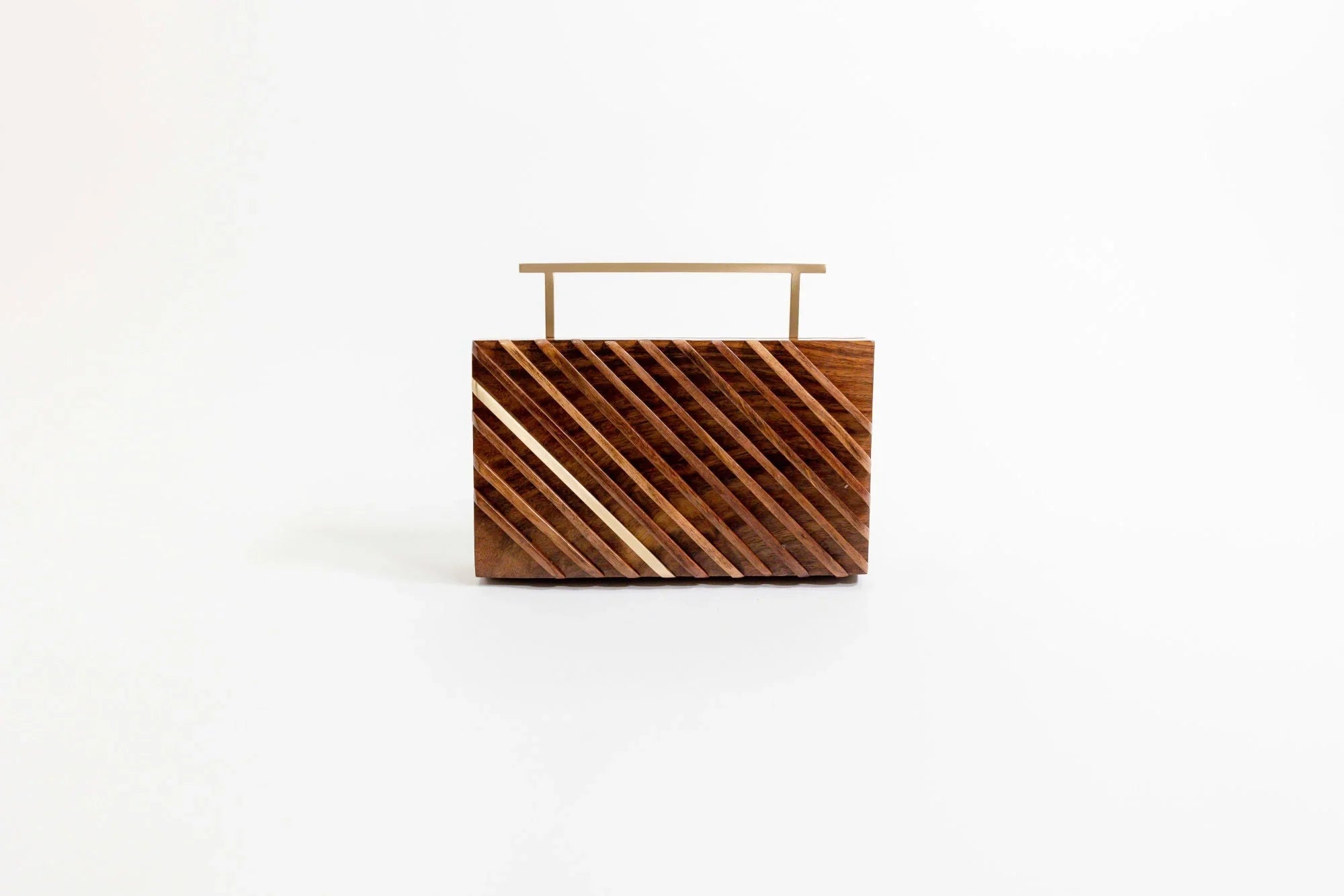 Gleaming Edge Clutch