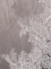 Vintage One Tier Lace Edge With Tulle Wedding Veil