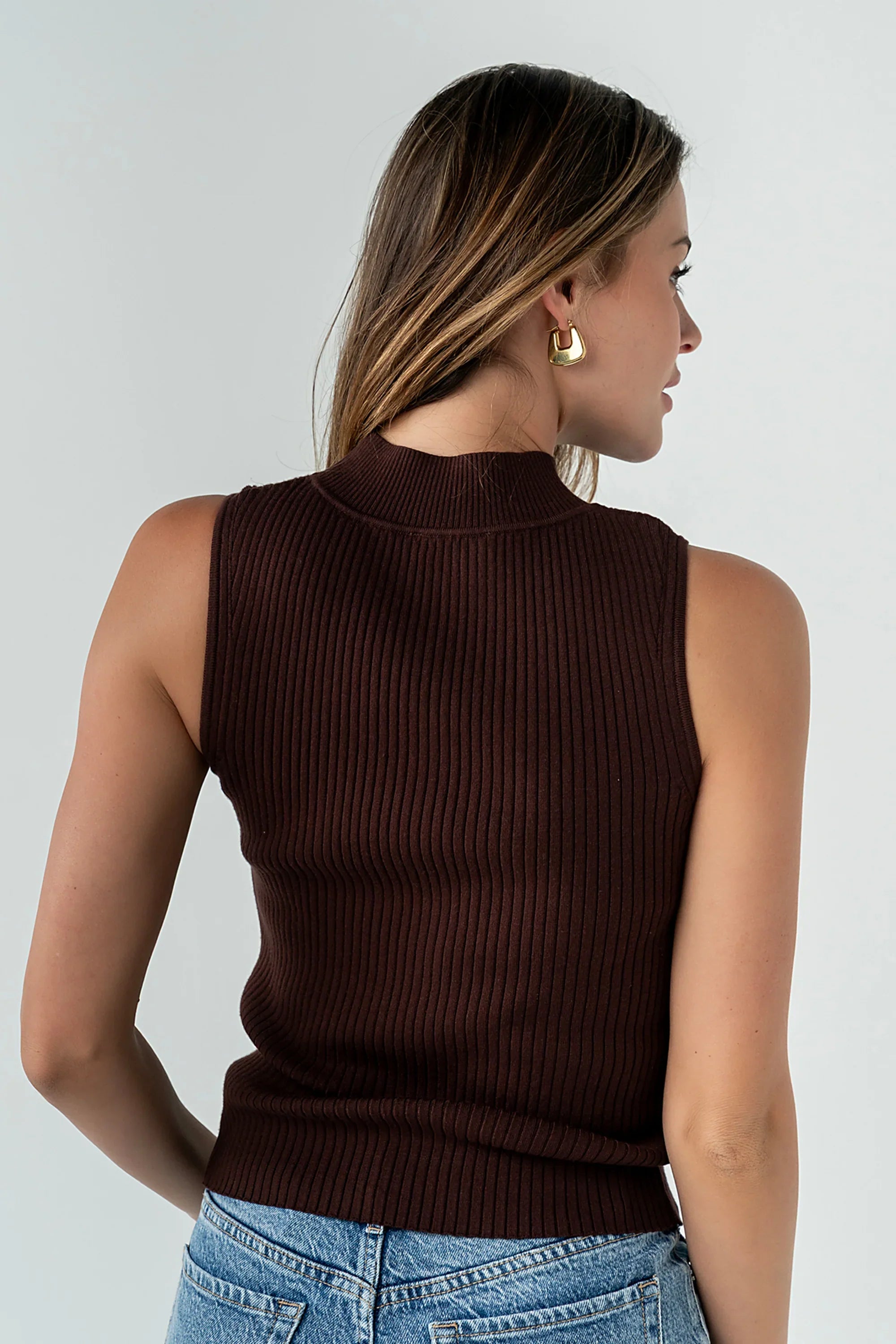 Rika Ribbed Top in Brown