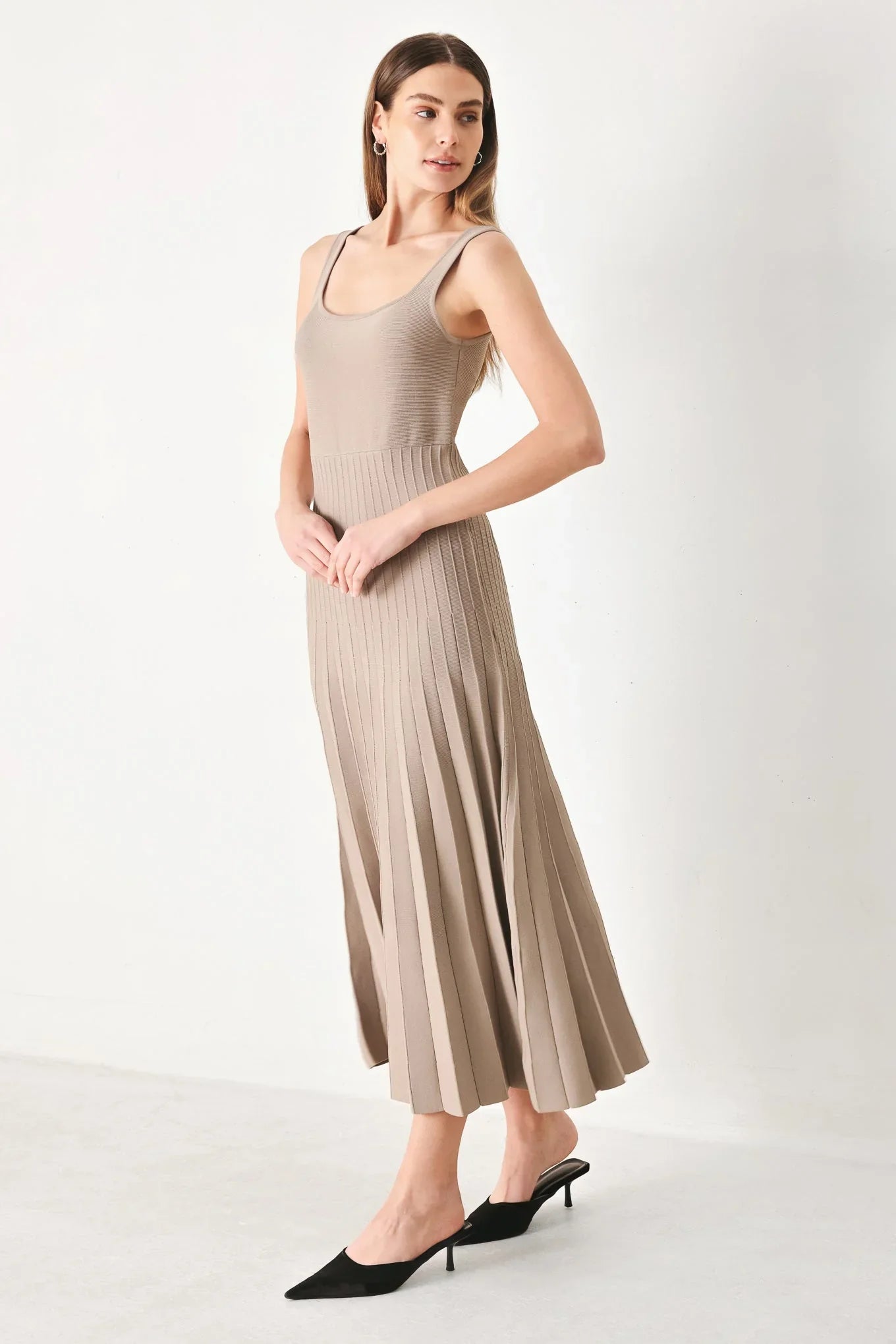 SWEATER KNIT MIDI DRESS WITH PLEATED SKIRT