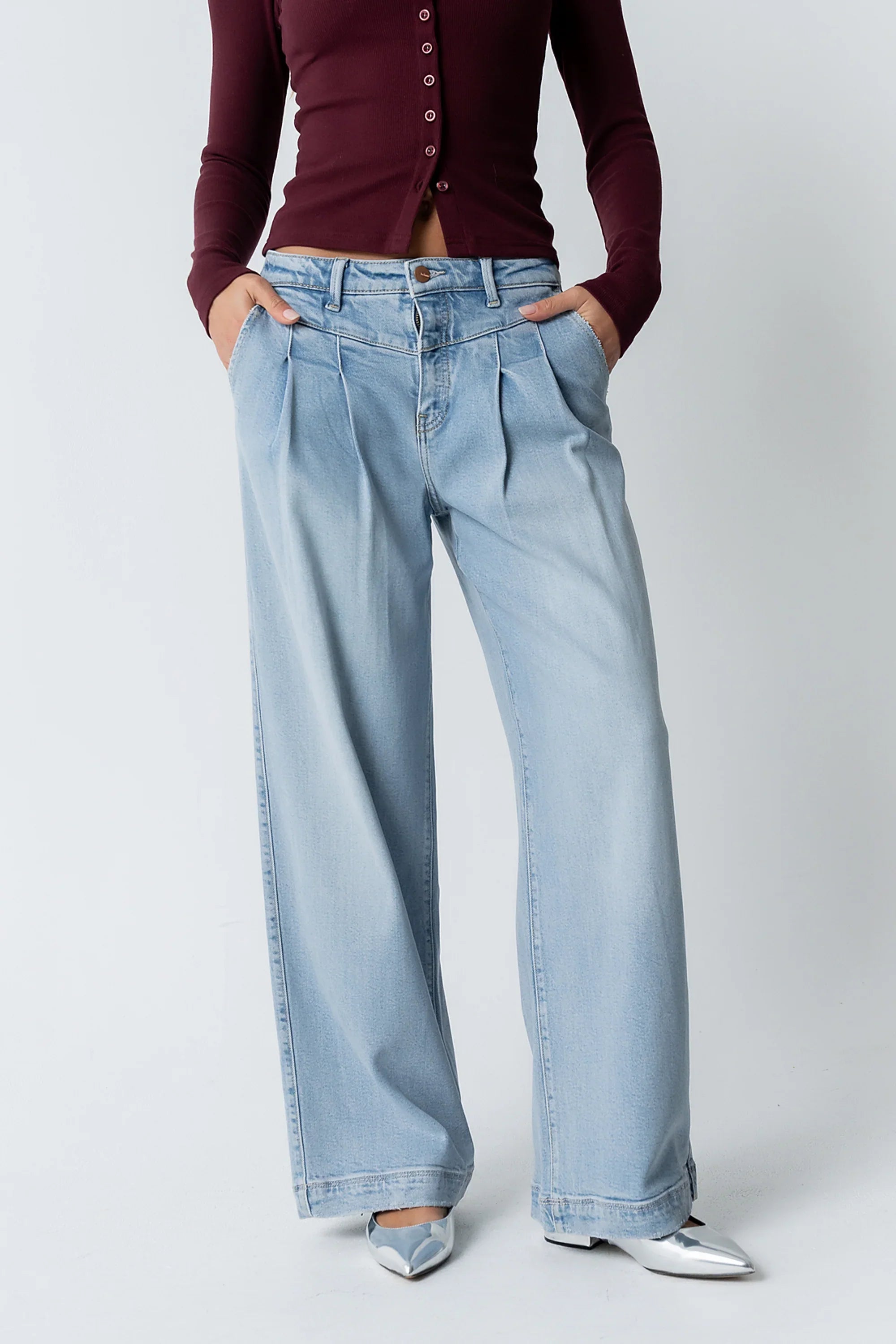 Stella Pleated Baggy Jeans