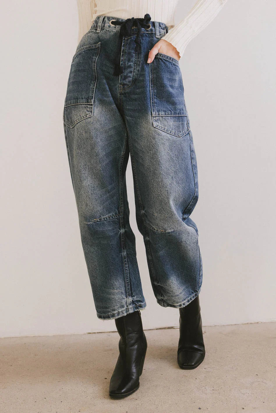 Jocelyn Barrel Jeans in Medium Wash FINAL SALE