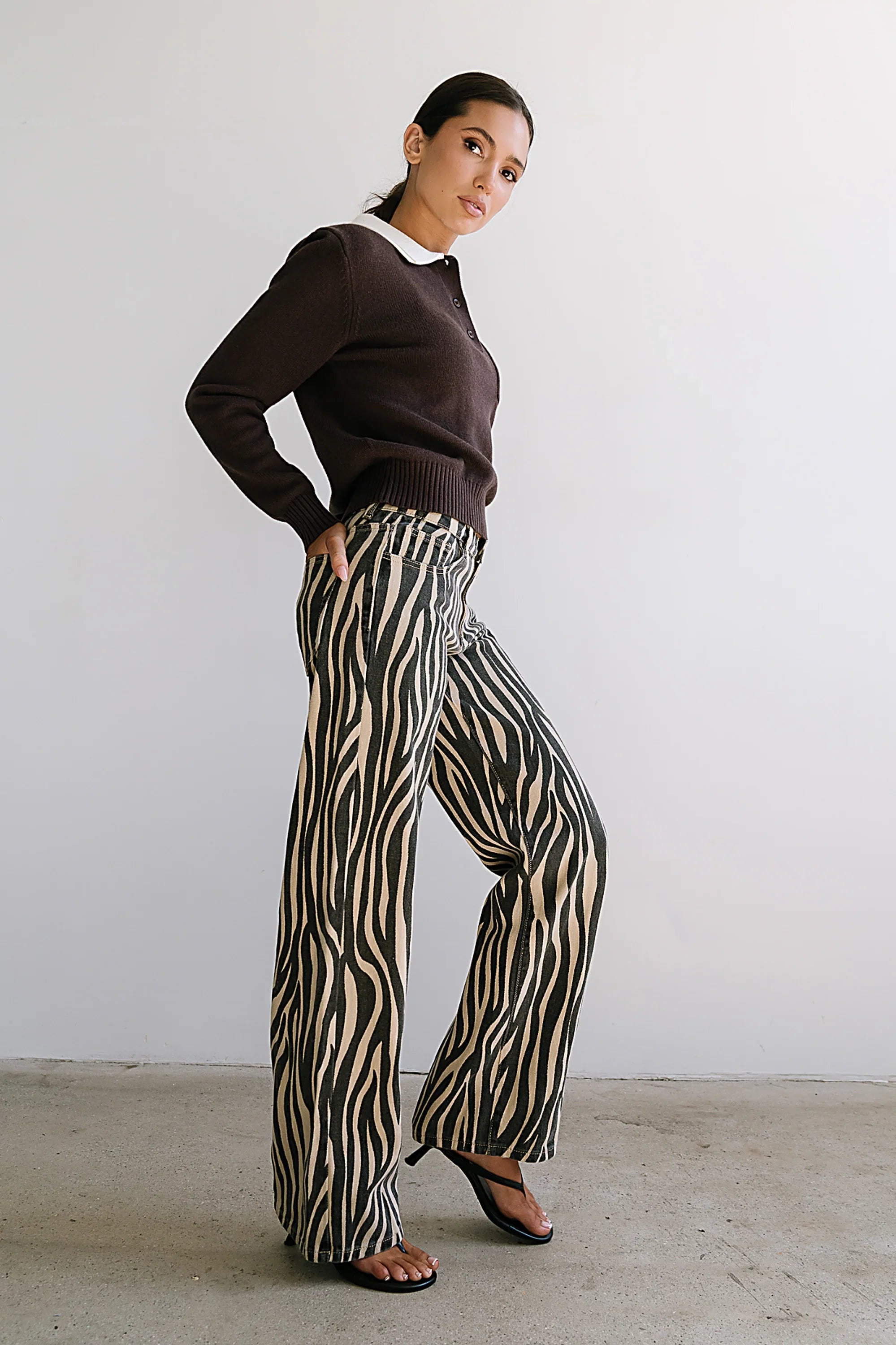 Justine Collared Sweater in Brown