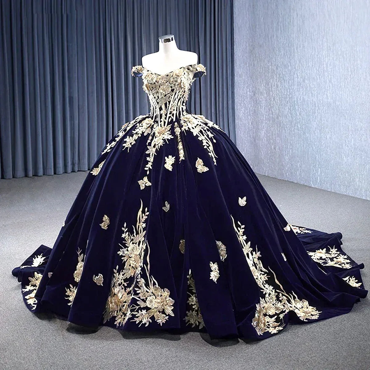 Navy Blue Velvet Quinceañera Dress With Train 3D Flower Appliques Ball Gown