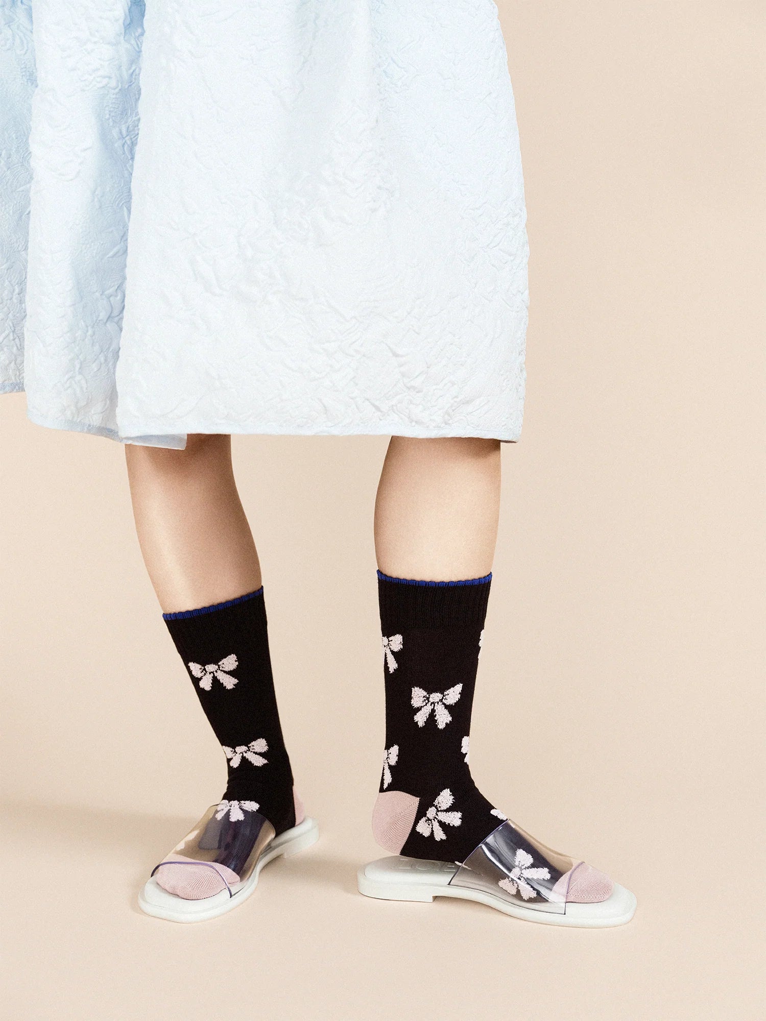 Boucle Bow Crew