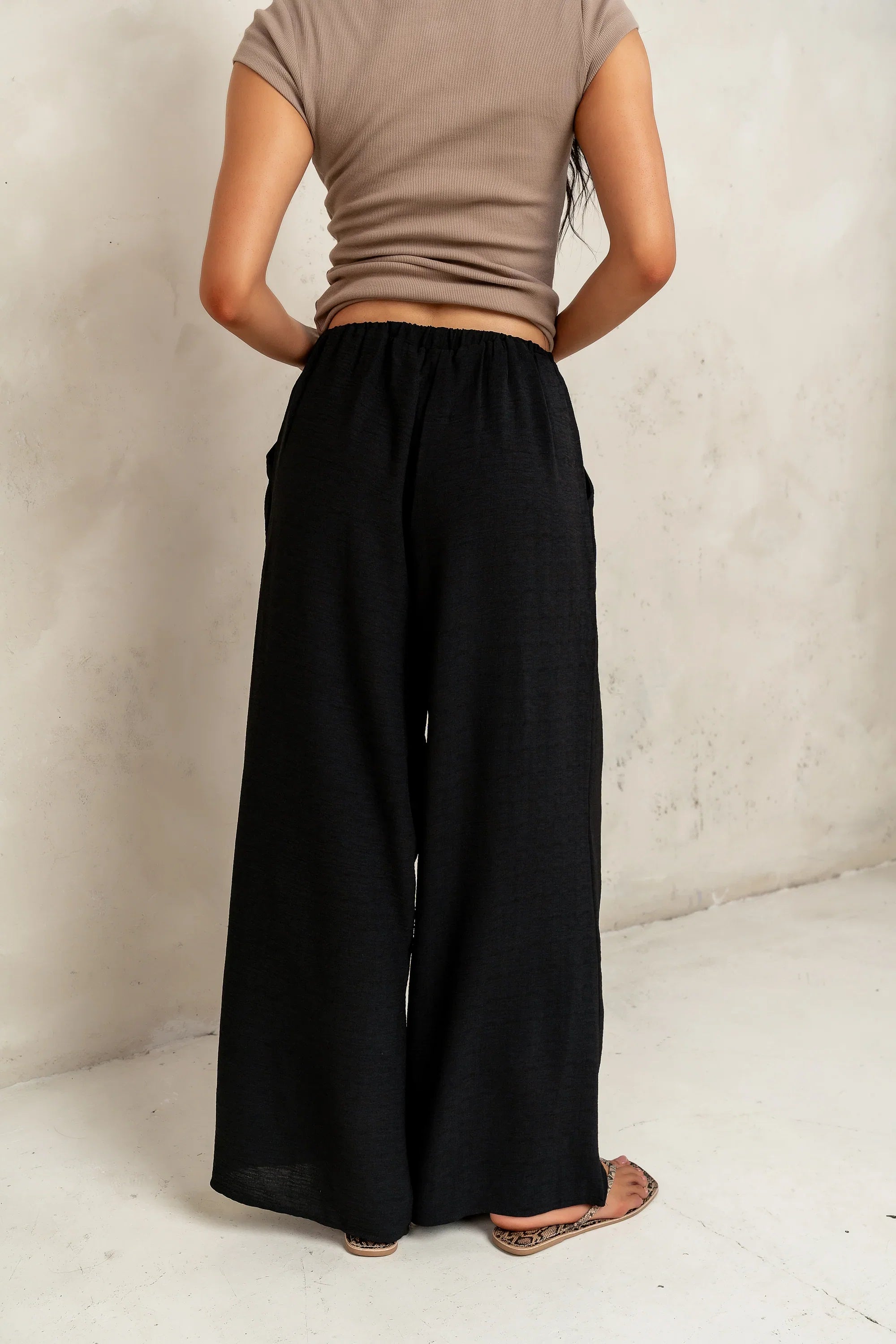 Salma Wide Leg Pants in Black