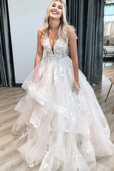 Elegant A Line V Neck Wedding Dresses with Appliques