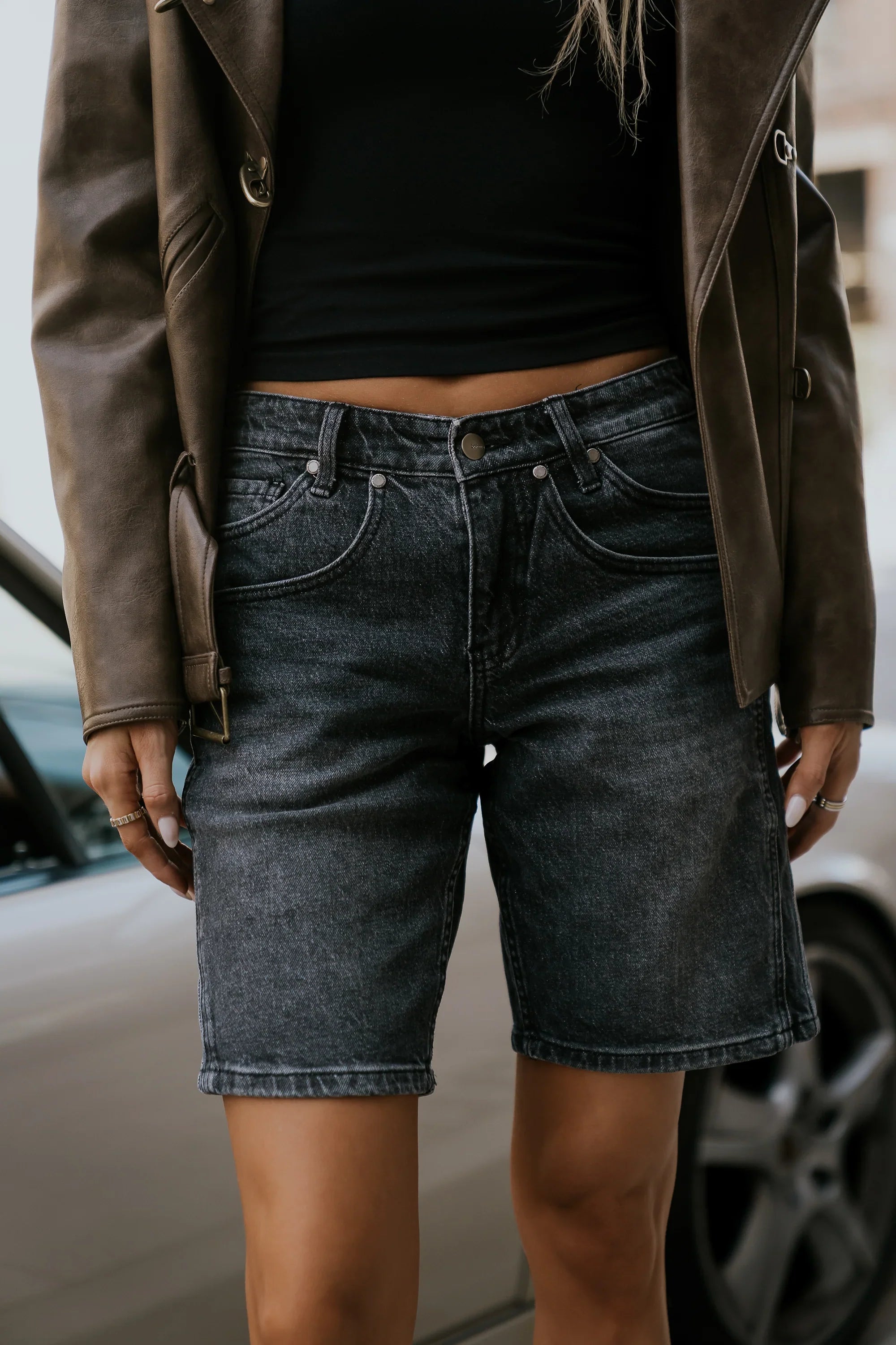 Kaydence Bermuda Shorts in Washed Black