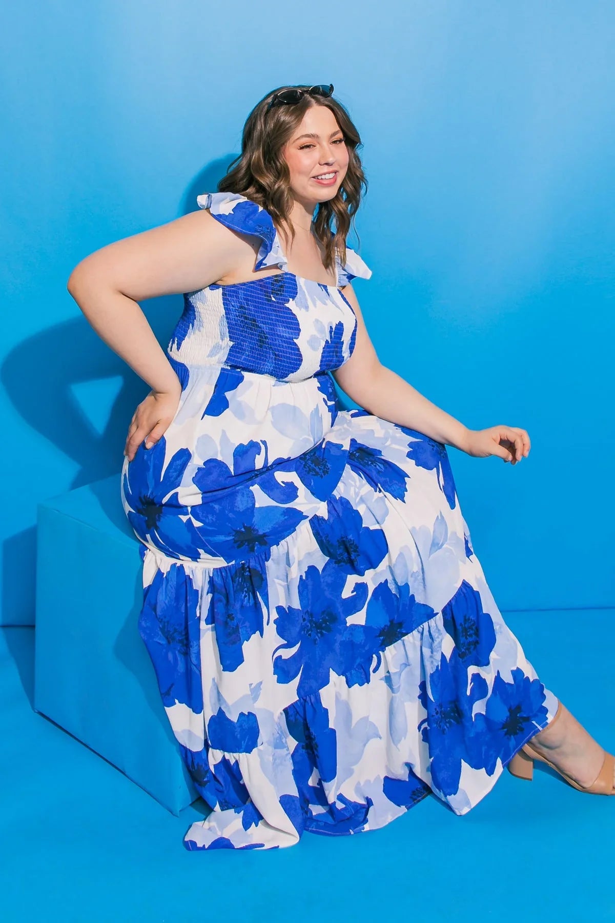 FEEL LIKE MOVING FLORAL MAXI DRESS