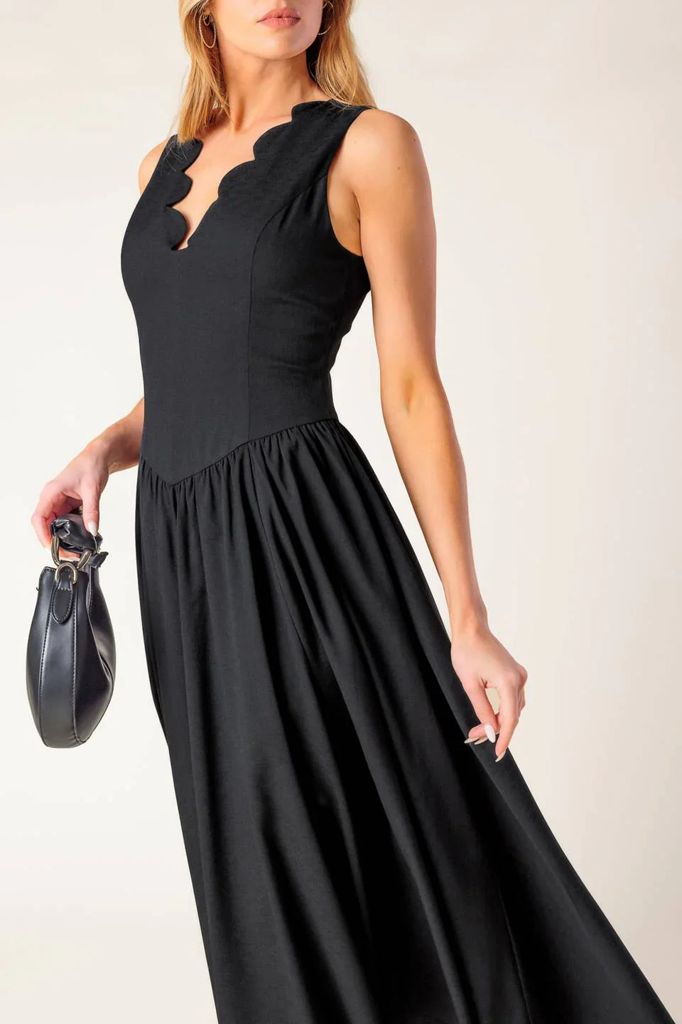FOR THE RECORD SCALLOP V MIDI DRESS BLACK