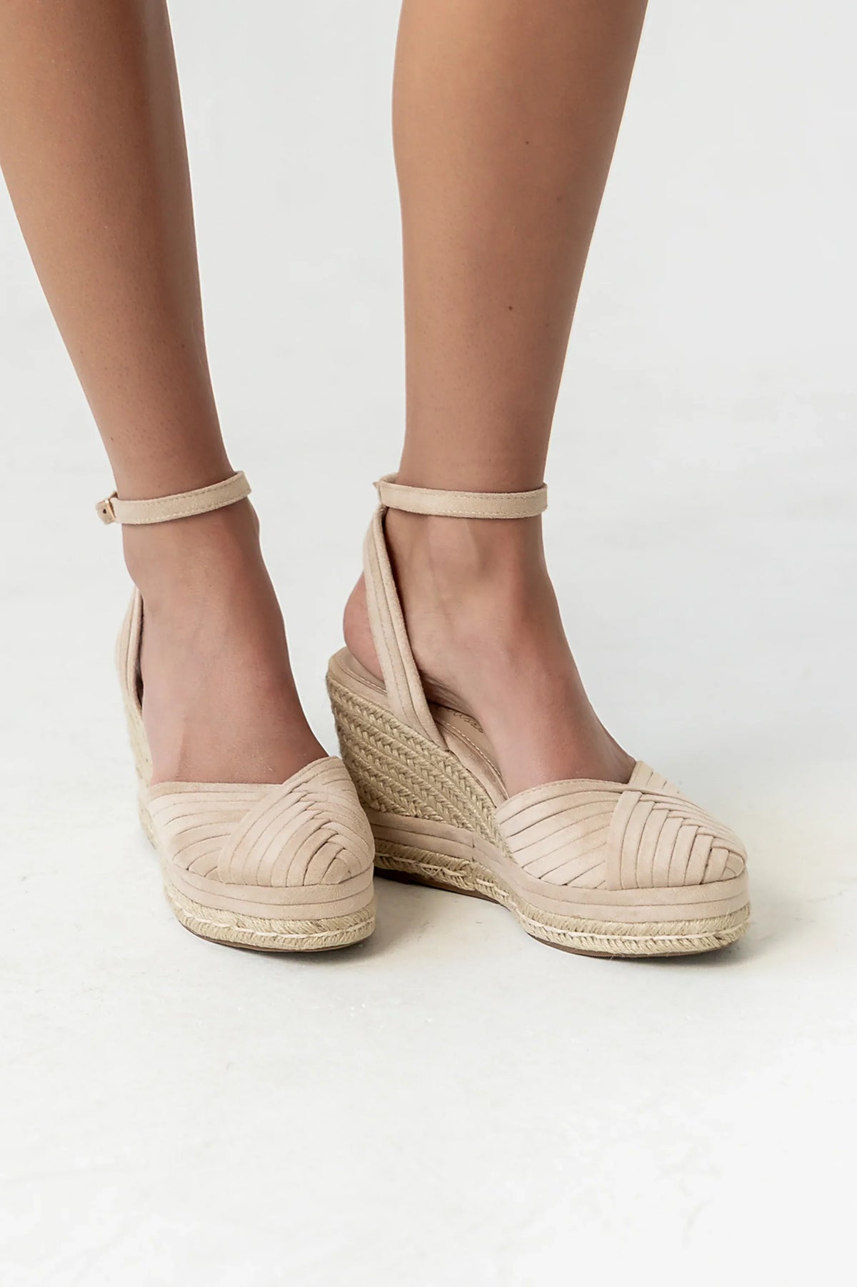 Becca Wedge Sandal in Natural