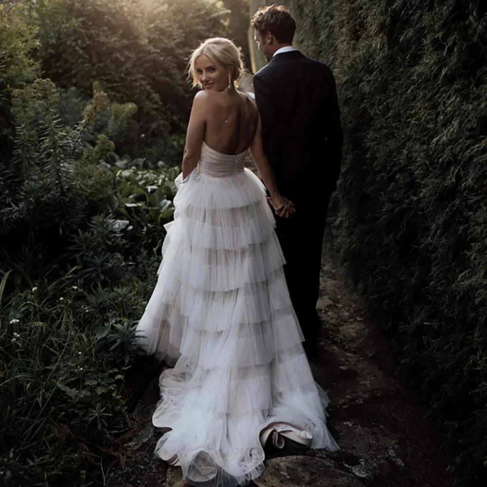 Sleeveless A Line Strapless Bohemian Tiered Tulle Wedding Dresses