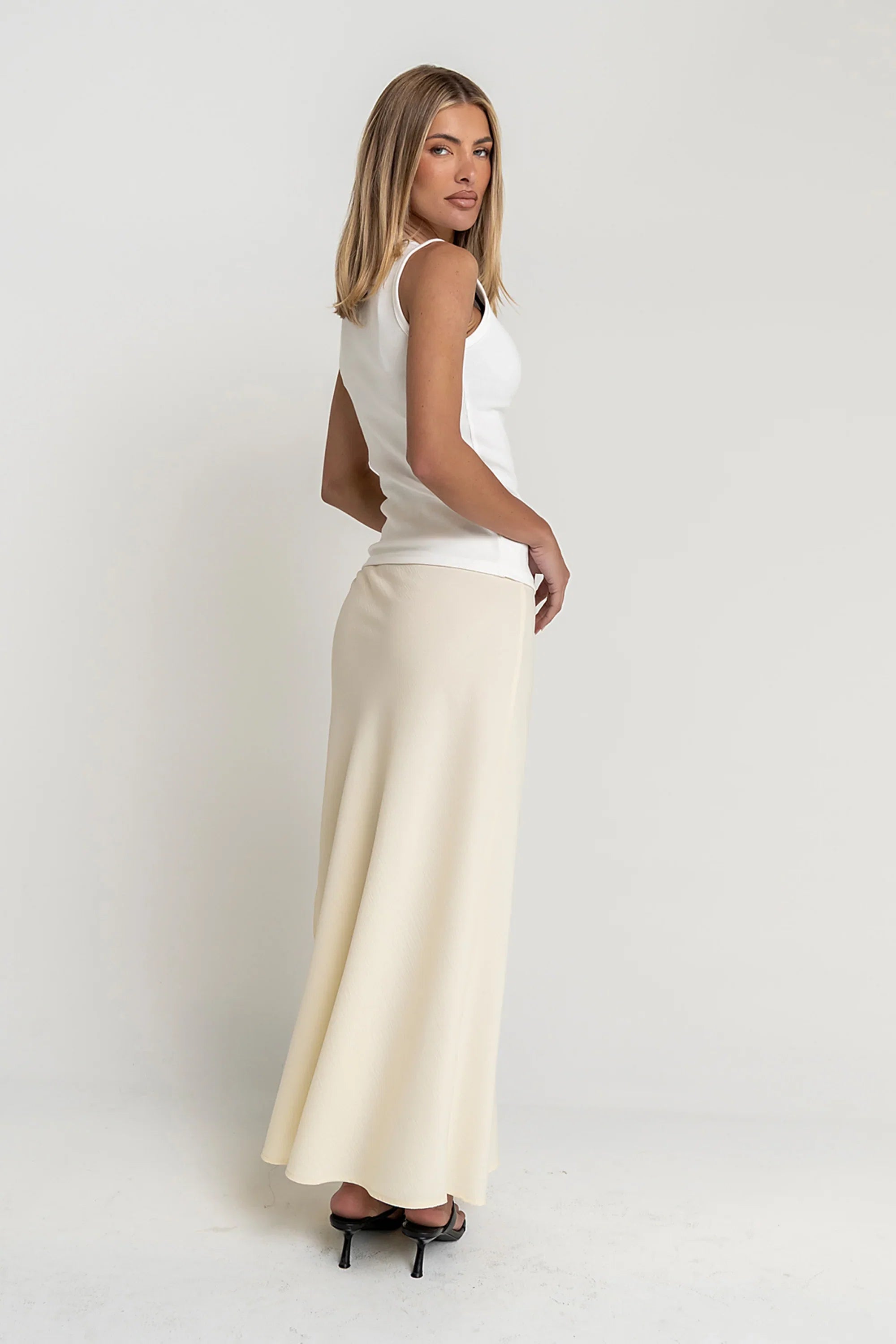 Ashlyn Textured Maxi Skirt in Natural