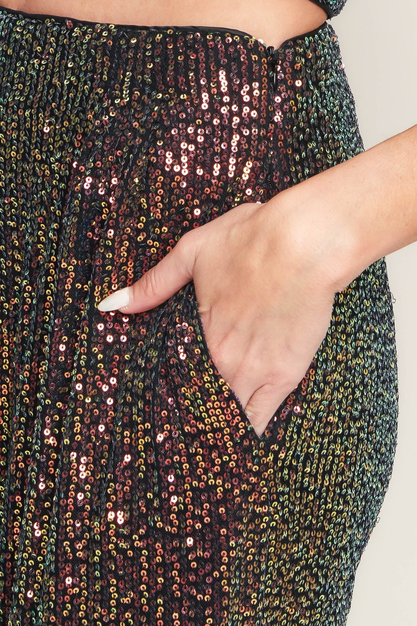 CHARMING COMPOSURE SEQUIN CROP TOP PANT SET