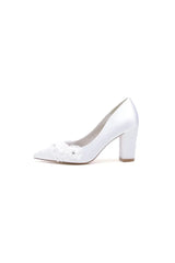 Sweet Pointed Toe Chunky Heels with Lace