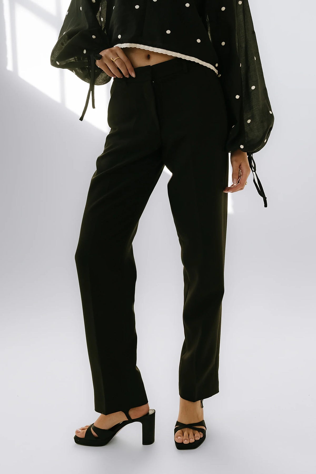 Mitchel Straight Leg Trouser in Black