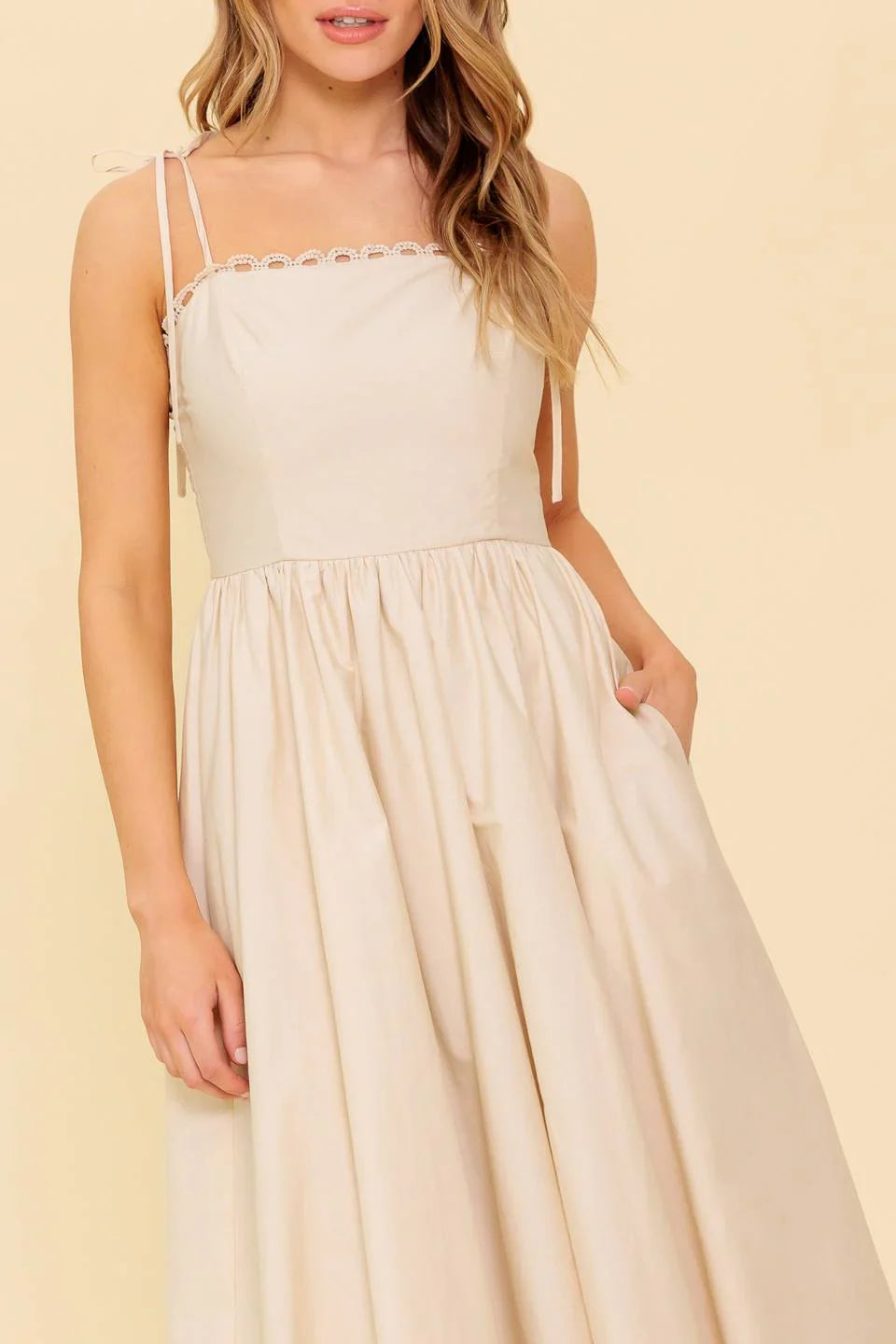 REGAL CUTIE BUBBLE HEM MIDI DRESS CREAM