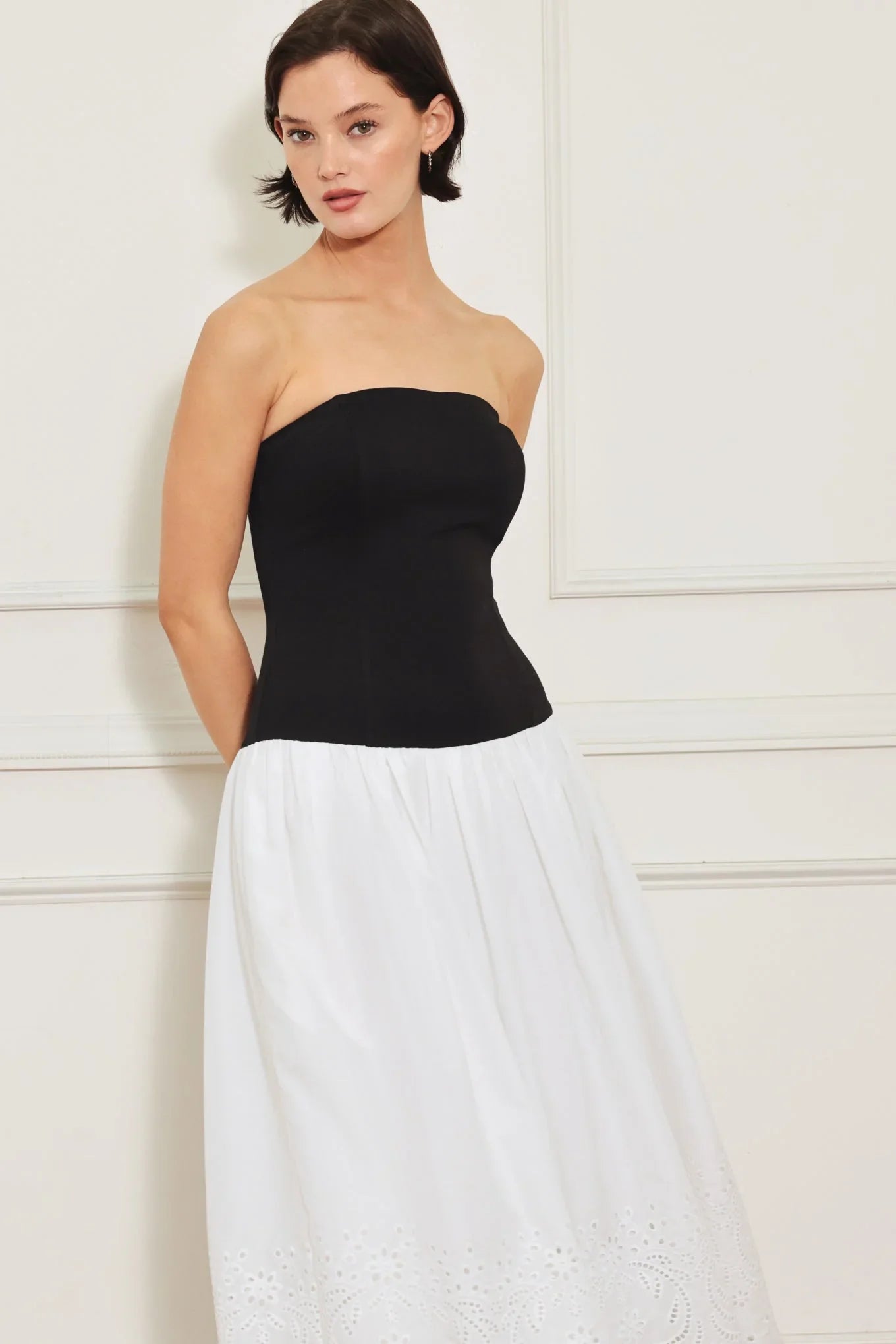 SOFT SPOKEN BEAUTY KNIT BLACK WHITE MIDI DRESS