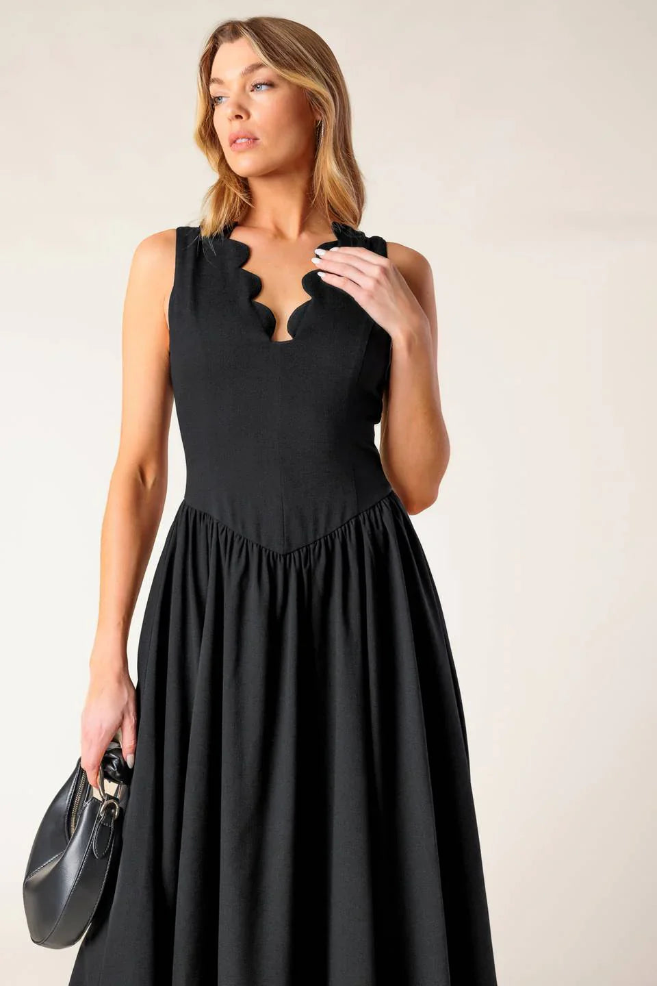 FOR THE RECORD SCALLOP V MIDI DRESS BLACK