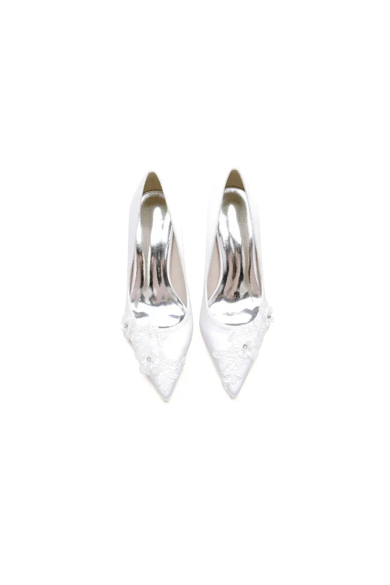 Sweet Pointed Toe Chunky Heels with Lace