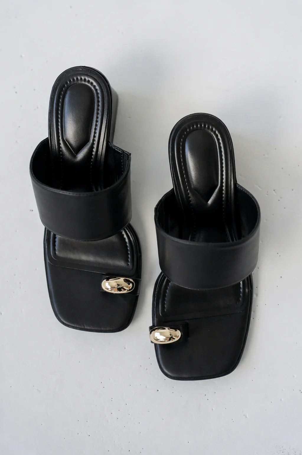 Fawn Block Heel in Black
