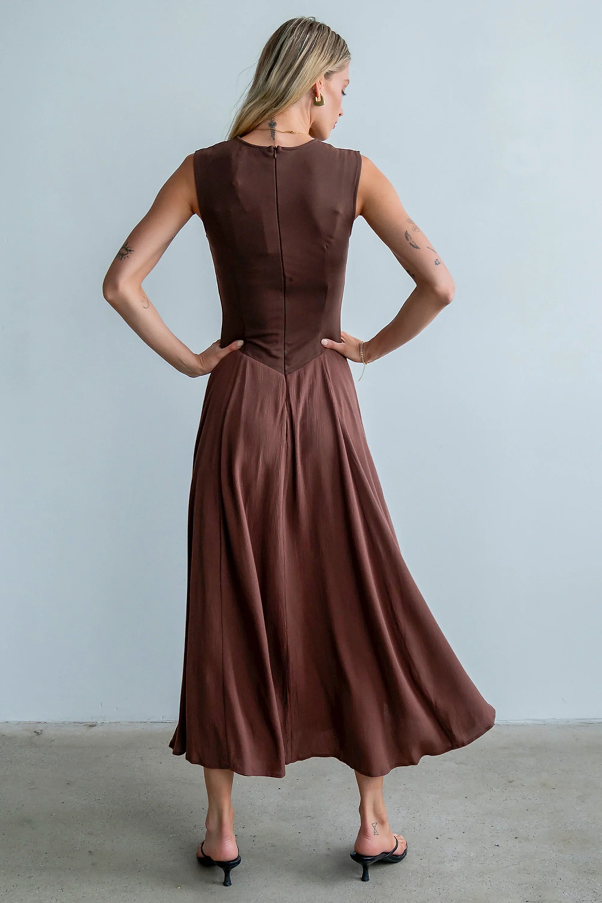 Charles Maxi Dress in Red Brown