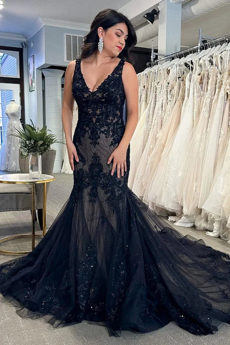 Black Tulle Appliques V Neck Trumpet Long Wedding Dress