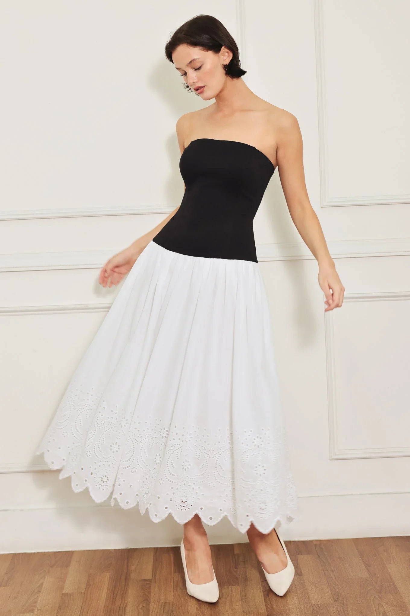 SOFT SPOKEN BEAUTY KNIT BLACK WHITE MIDI DRESS