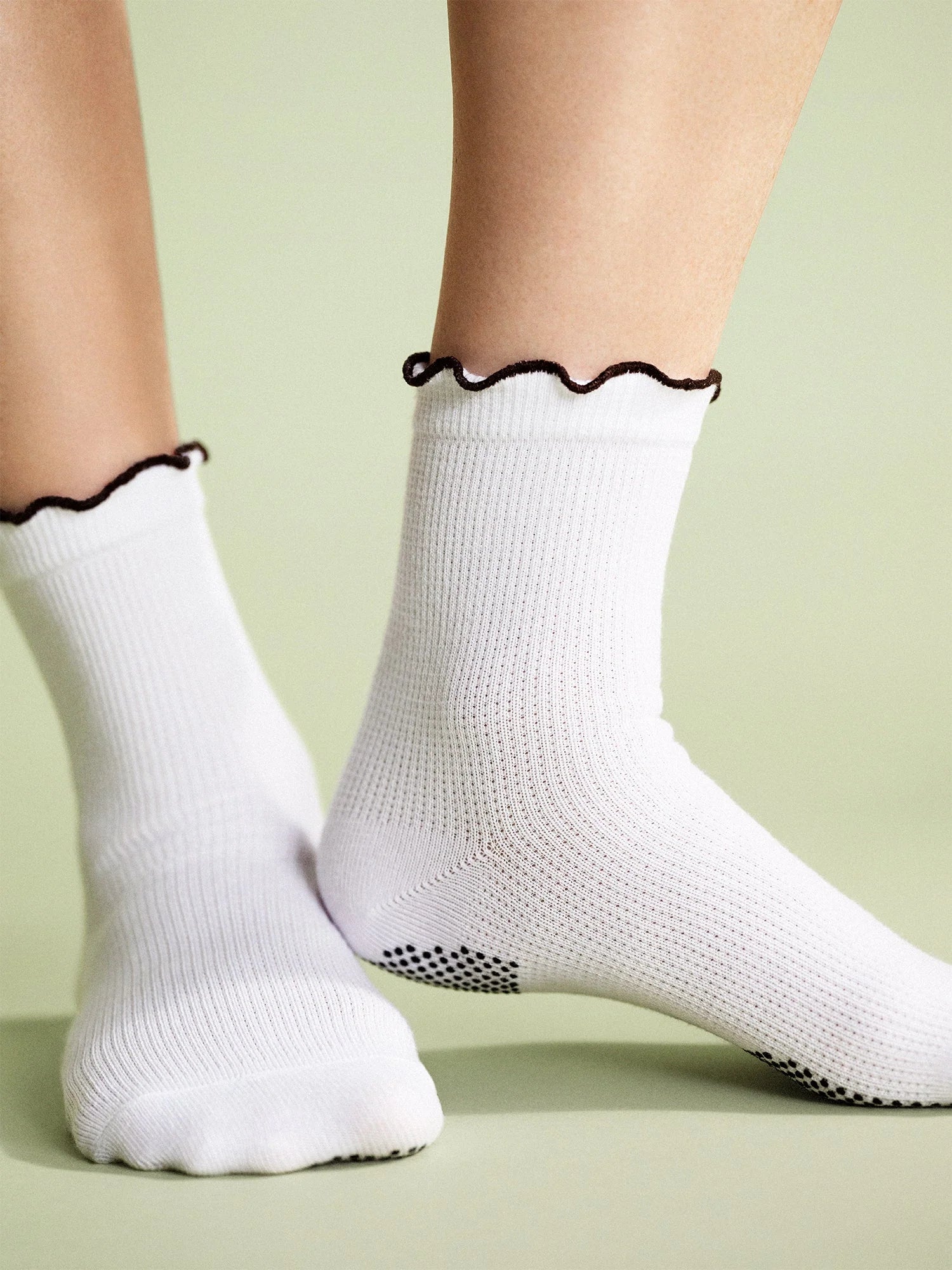 Thermal Ruffle Sporty Grip Crew