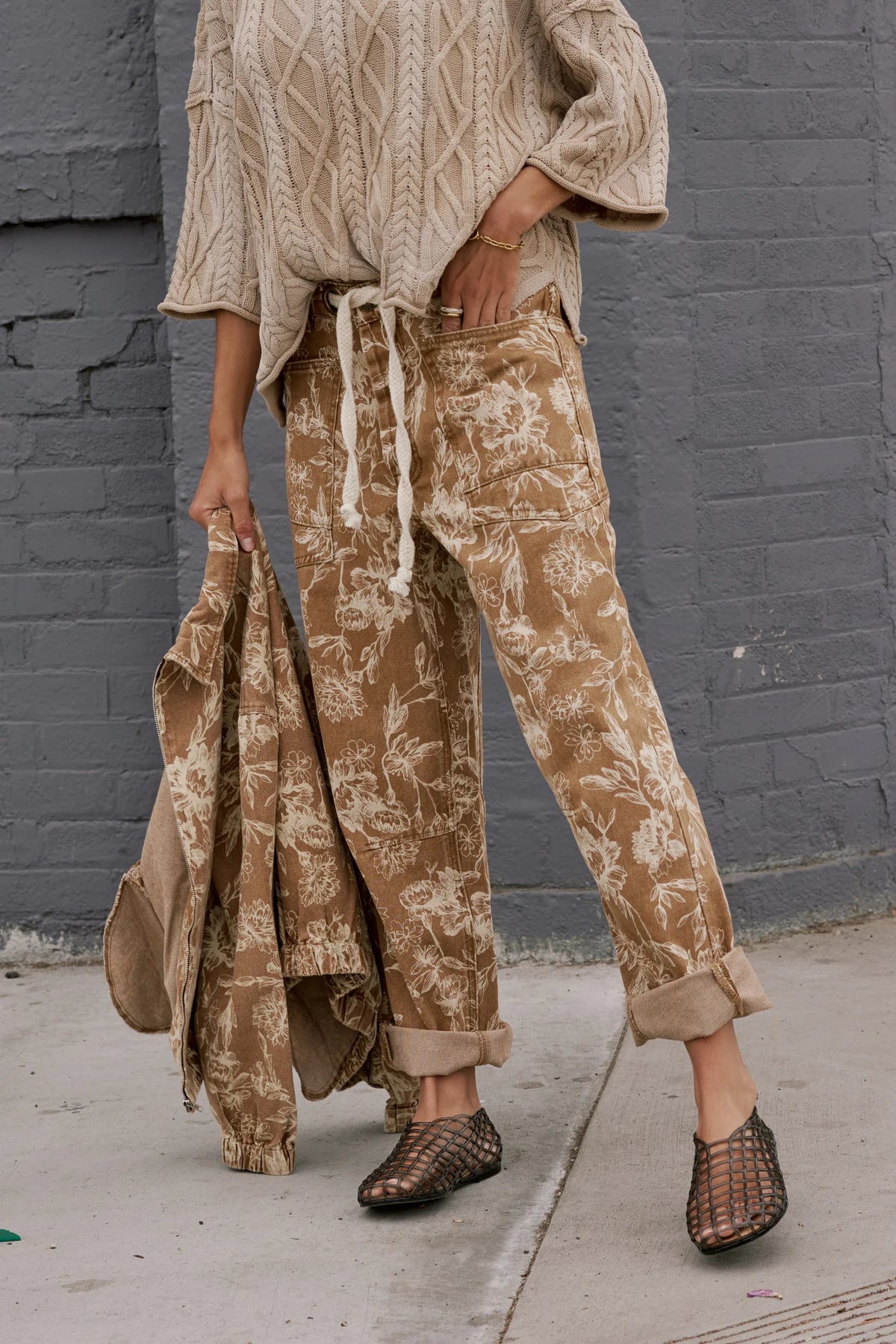Kellie Floral Barrel Jeans in Camel FINAL SALE