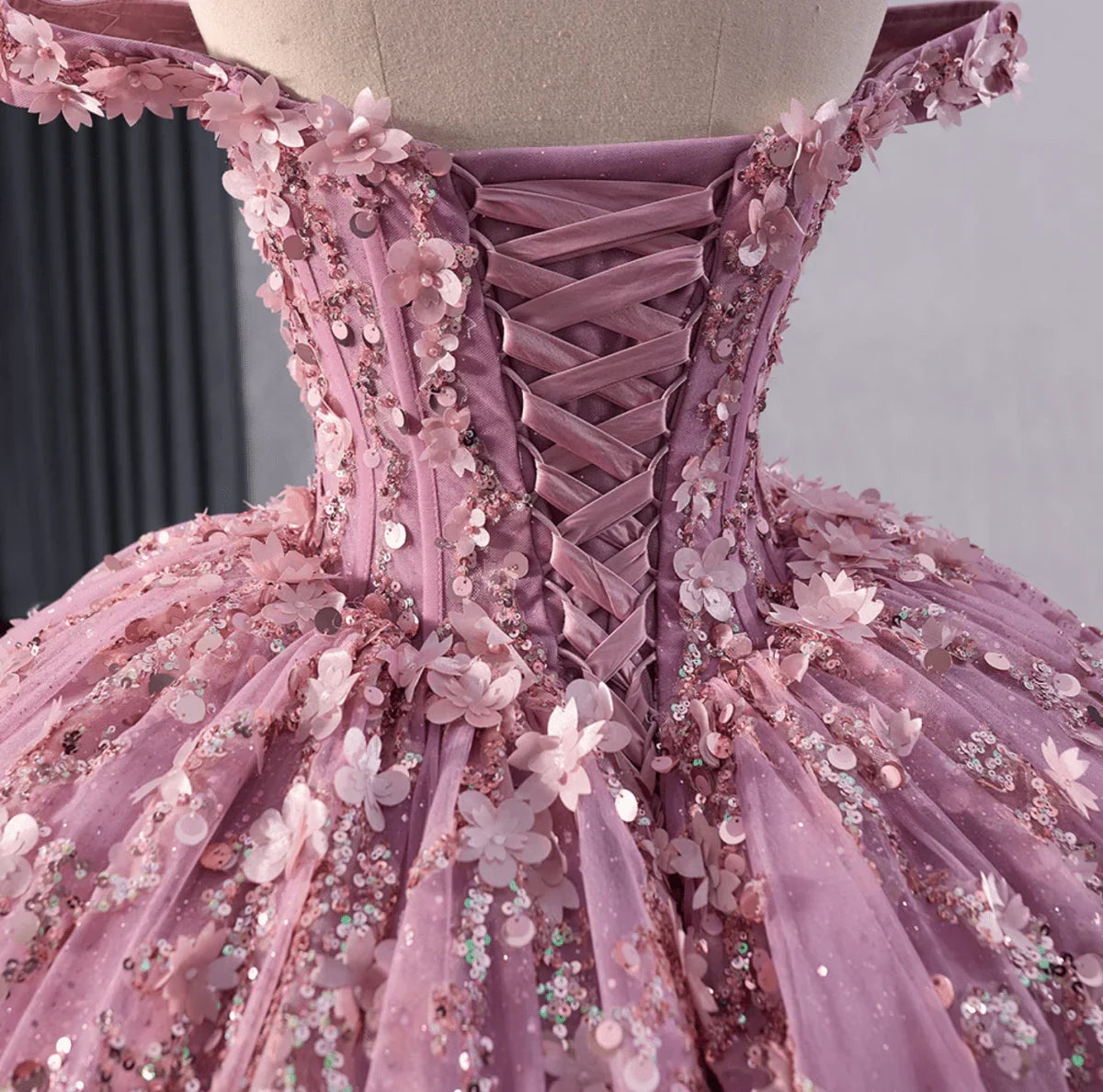 Floral Lace Sweetheart Corset Ball Gown Quinceañera Dress