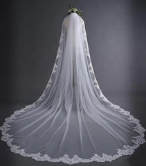 Spanish Vintage Inspired Cathedral Mantilla Veil