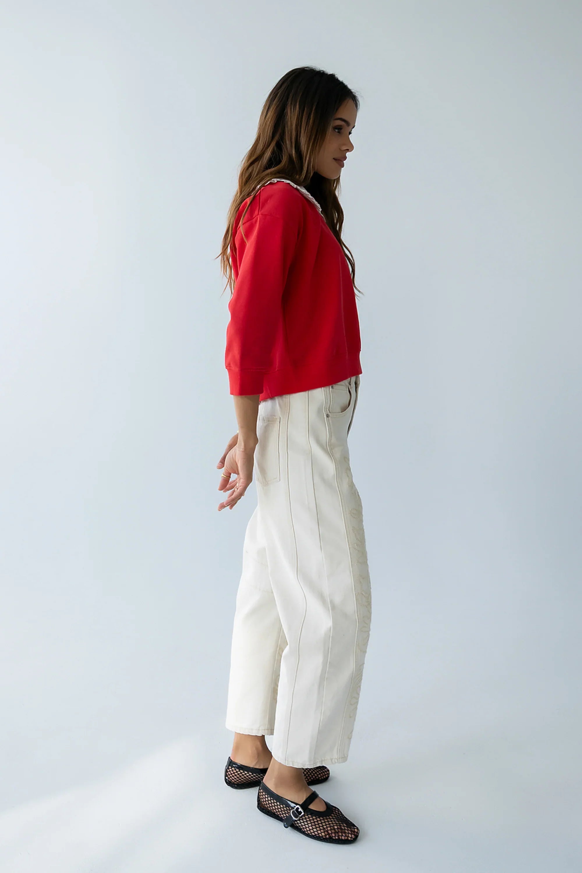 Kinsey Embroidered Barrel Jeans in Beige