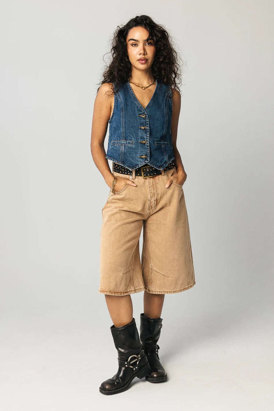 Alden Bermuda Shorts in Rust