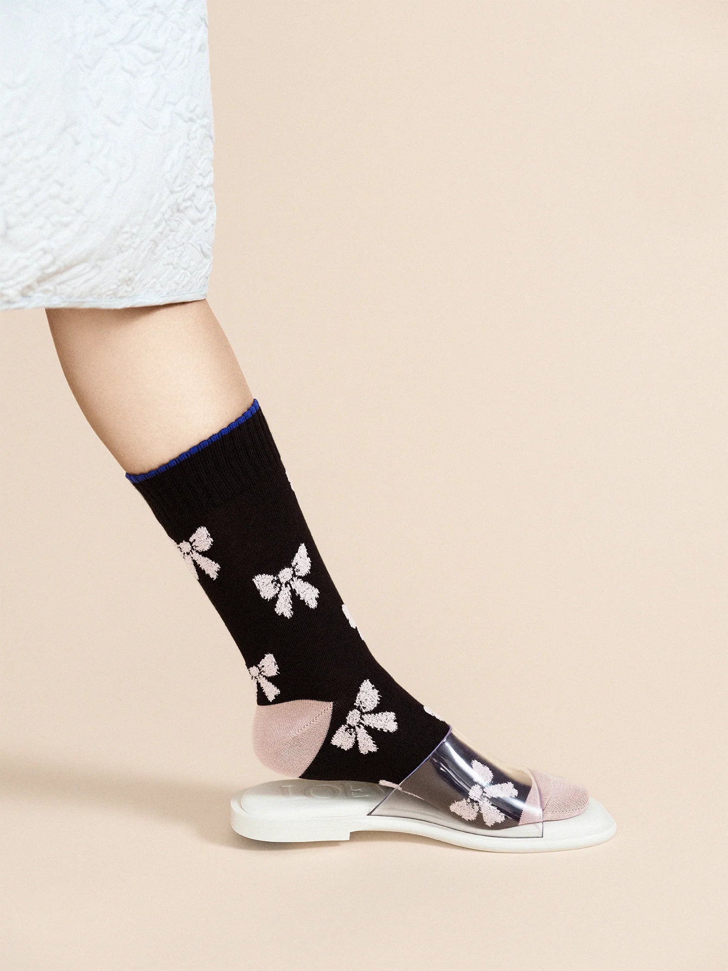 Boucle Bow Crew