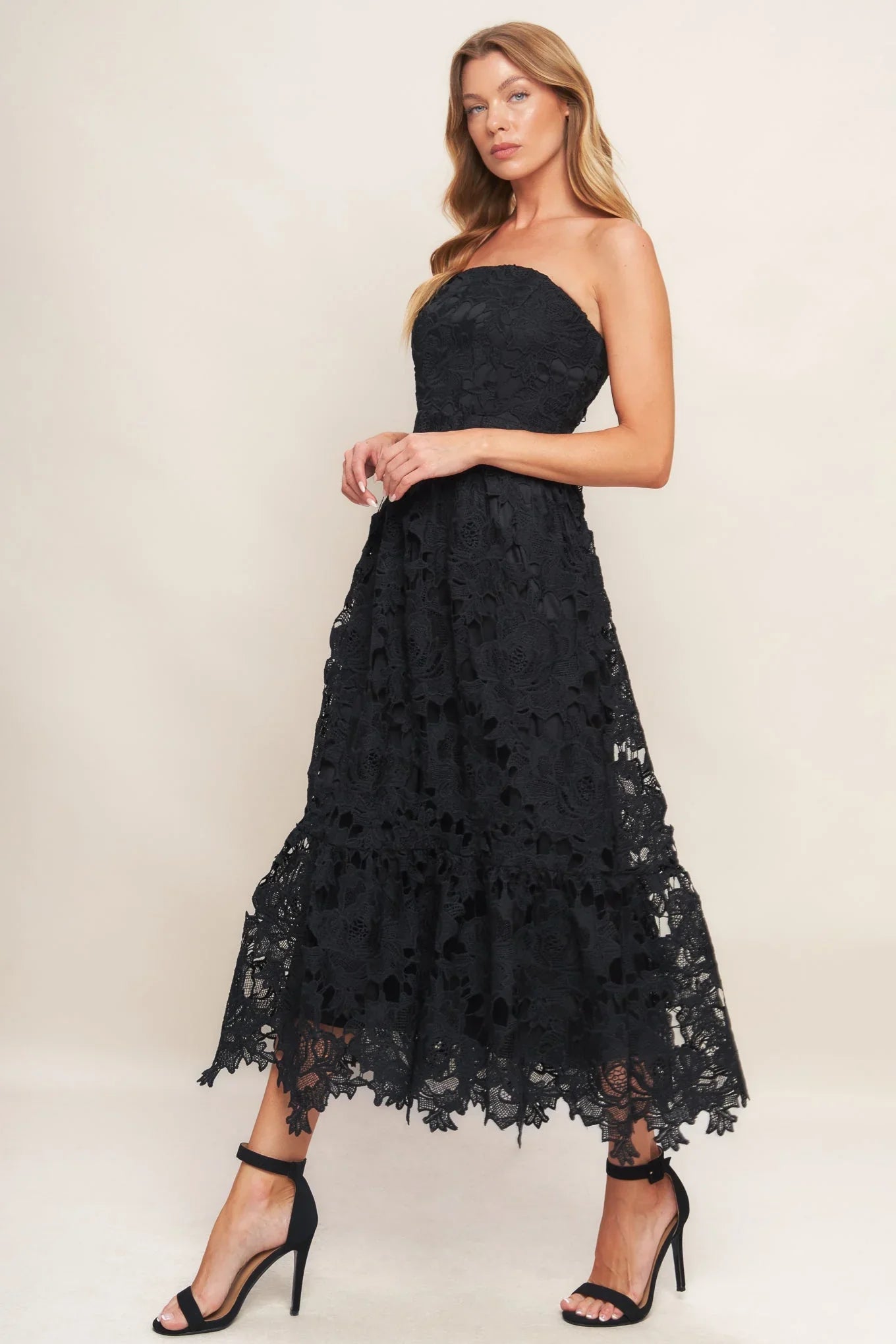 CAREFREE NIGHTS LACE MIDI DRESS BLACK