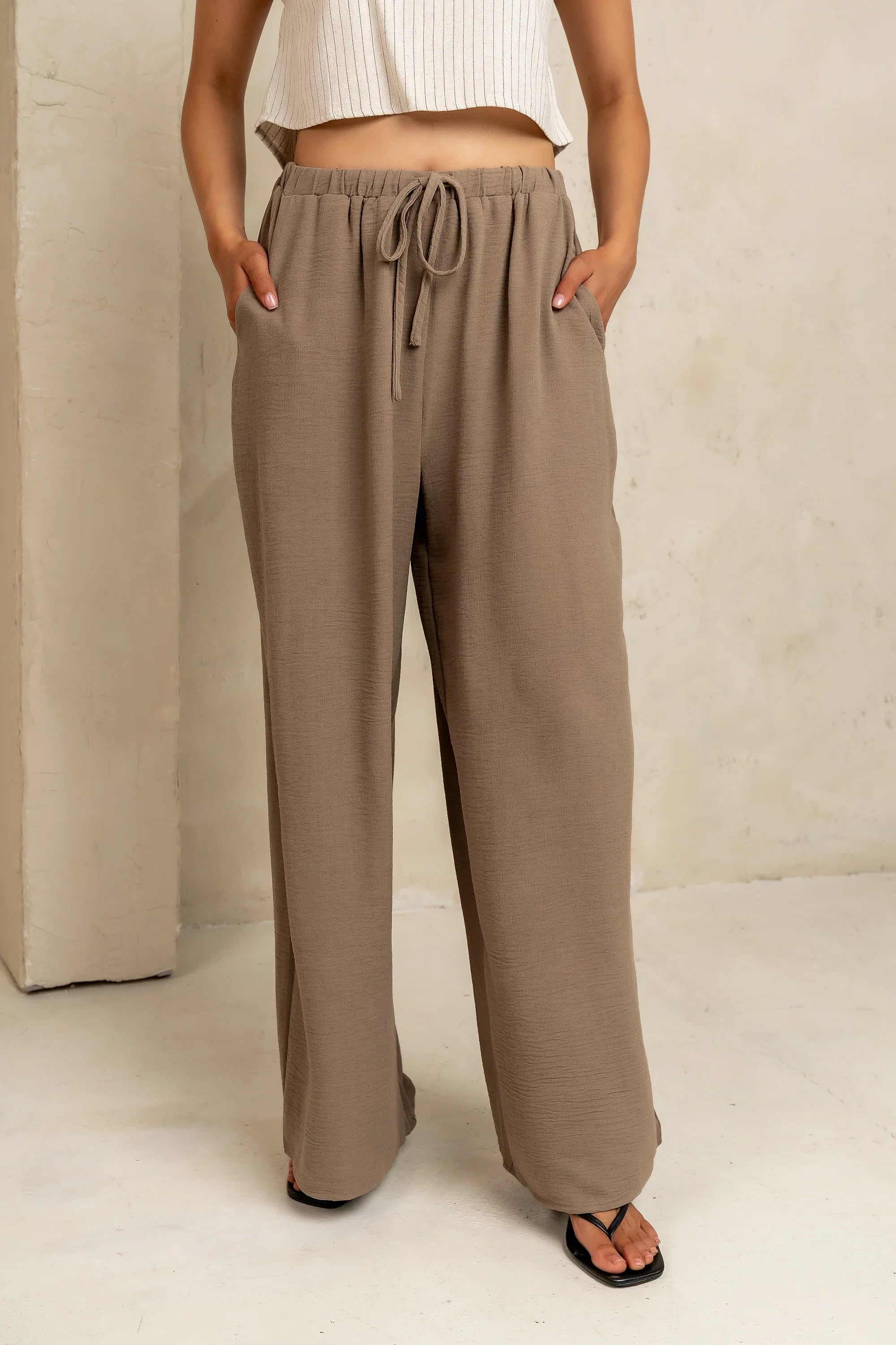 Salma Wide Leg Pants in Taupe