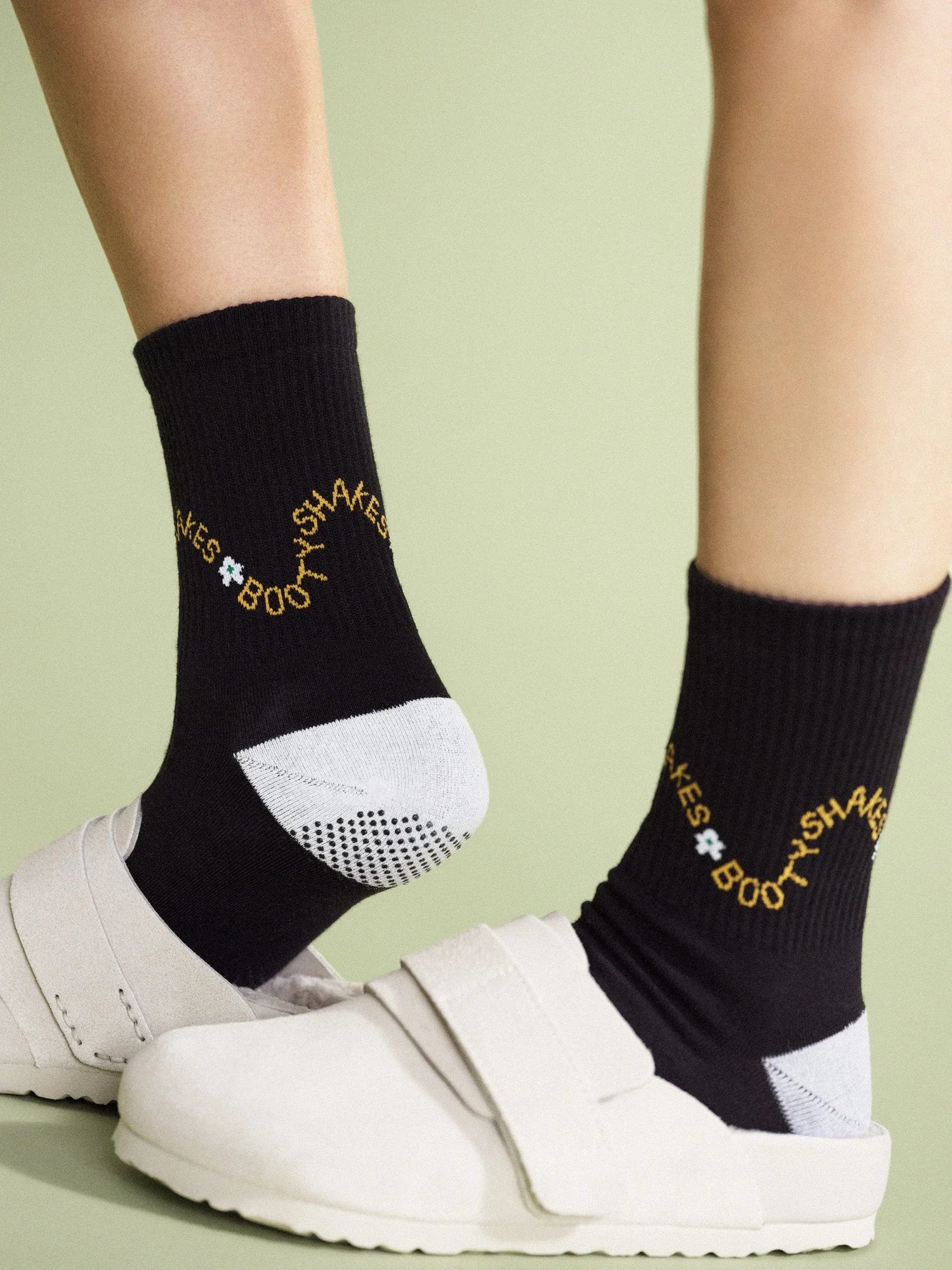 Booty Shakes Sporty Grip Crew