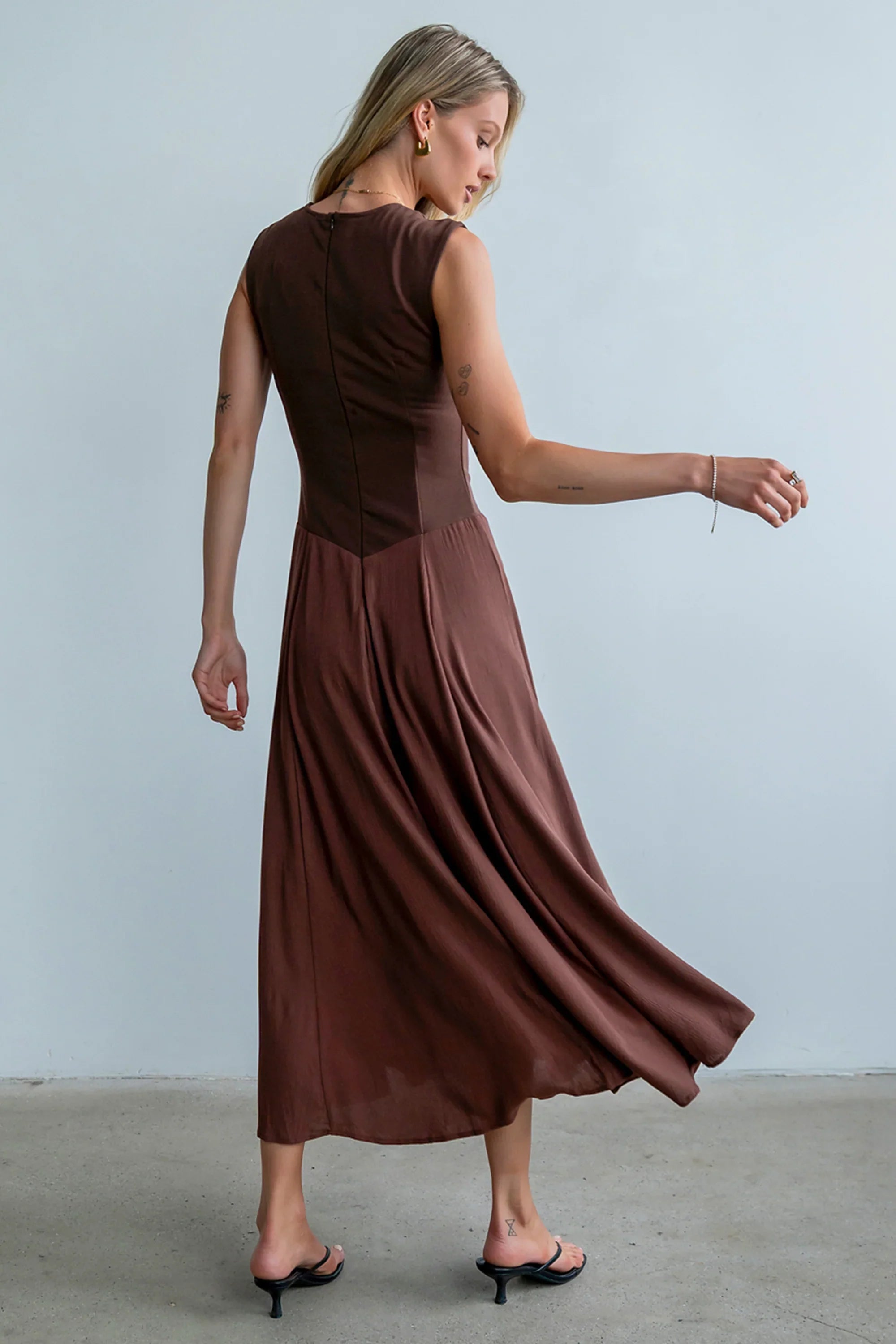 Charles Maxi Dress in Red Brown