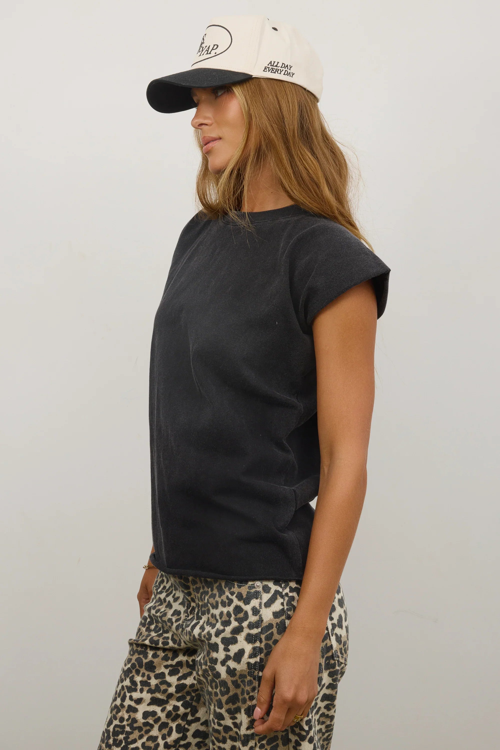 Vinnie Muscle Tee in Black