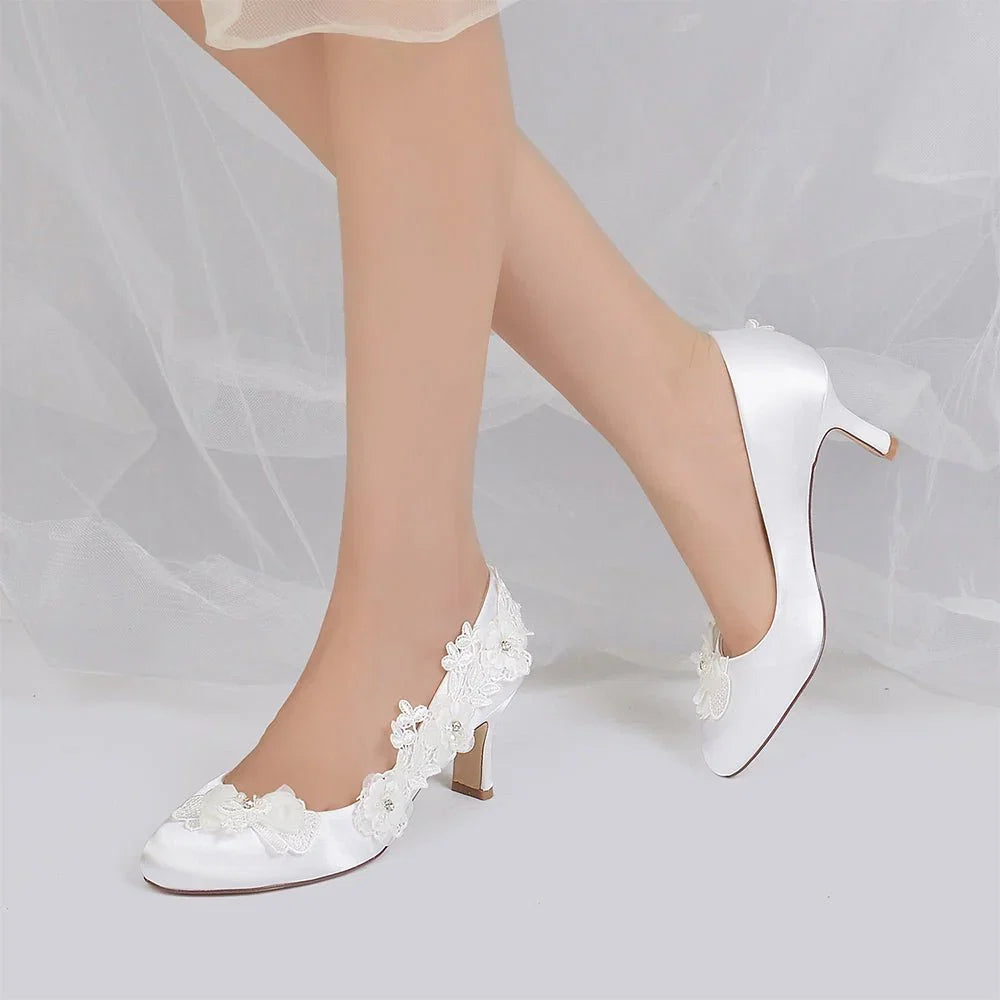 Lace Pointed Toe Chunky Heels with Beaded